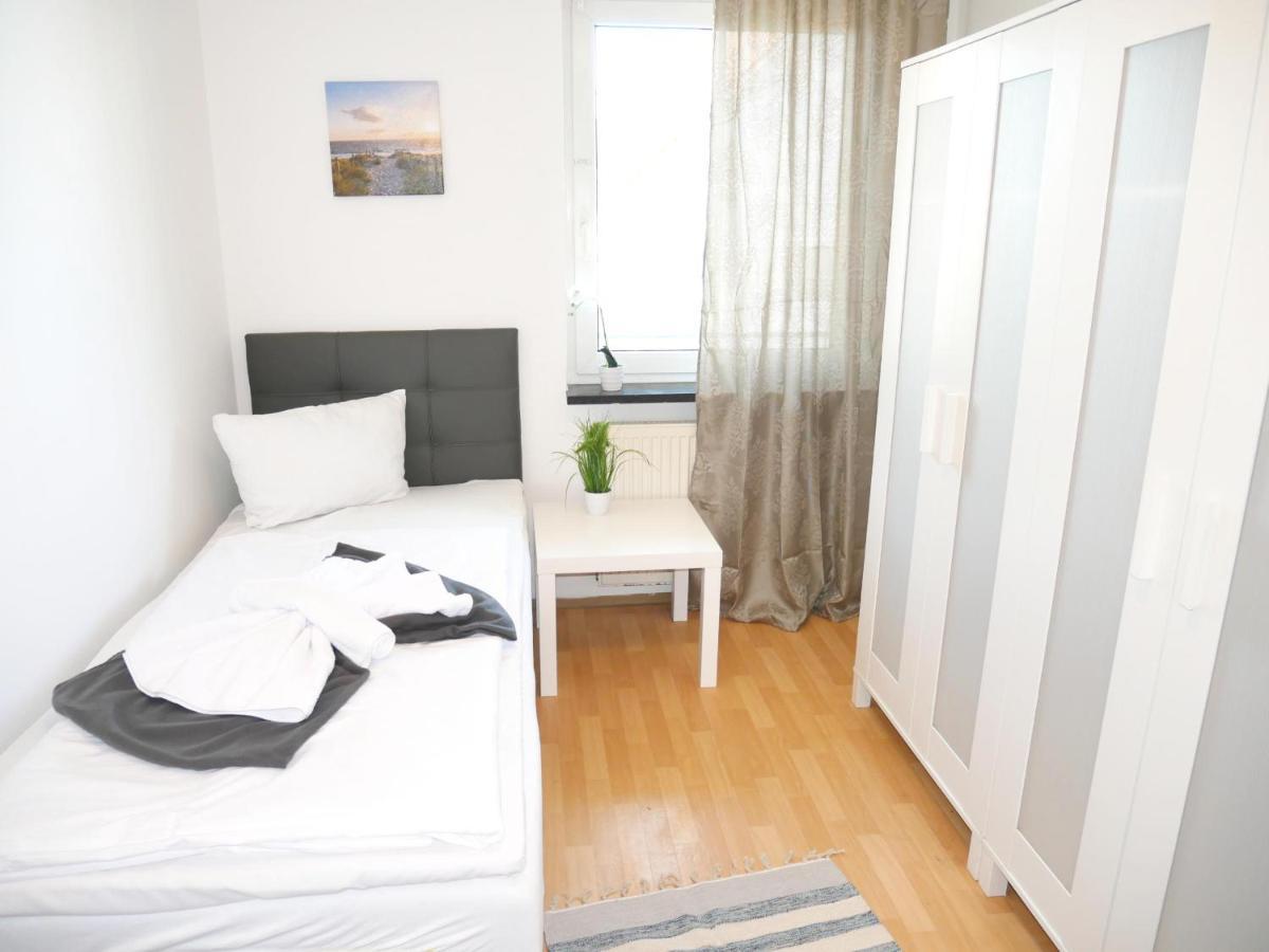 Sunnyhome Monteurwohnungen Und Apartments In Schwandorf Exterior photo
