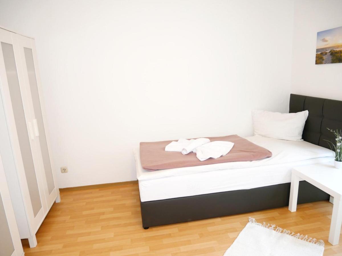 Sunnyhome Monteurwohnungen Und Apartments In Schwandorf Exterior photo