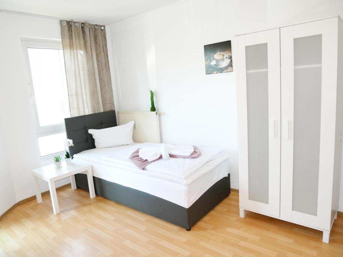Sunnyhome Monteurwohnungen Und Apartments In Schwandorf Exterior photo